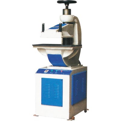 Macchina idraulica per taglio braccio basculan